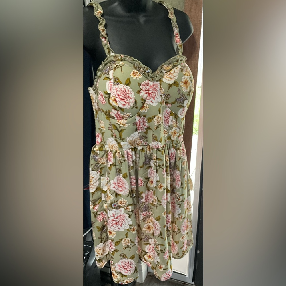 #111 NWT Xhileration Summer Dress